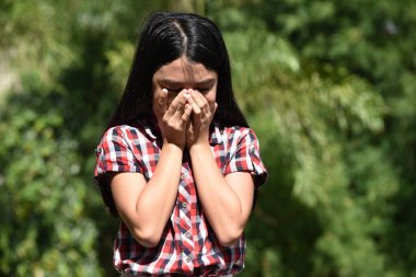 Bir Gözyaşı Asyalı Kız