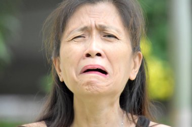 Ağlayan Farklı Kadın Kıdemli