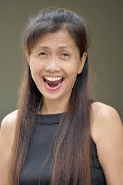 Gülümseyen Emekli Kadın Kıdemli