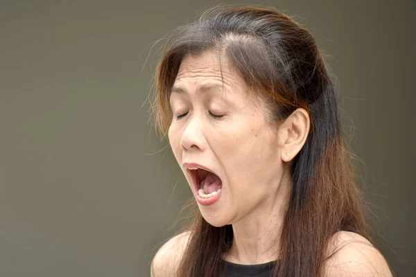 Velho asiático avó gritando — Fotografia de Stock