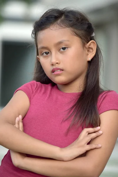 Menina filipina bonita e confiança — Fotografia de Stock