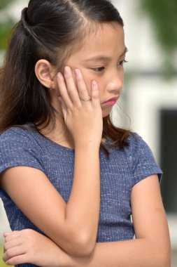 Mutsuz Sevimli Gençlik