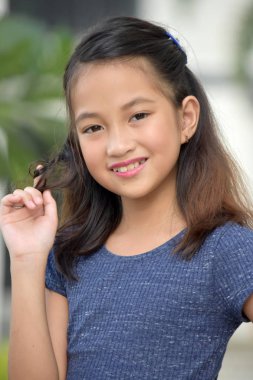 Genç Azınlık Genç Kız Gülümsüyor