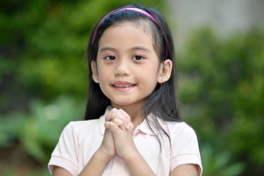 Dua Pretty Azınlık Kız