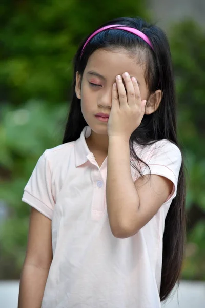 Vergonhoso Petite Asiático Feminino Tween — Fotografia de Stock