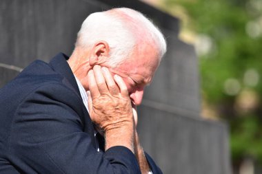 Depresif İş Yöneticisi Downtown