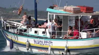 Turizm Gemisi ve Yolcular