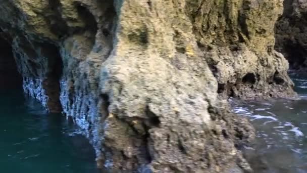 Grotte Et Eau De Bord De Mer — Video