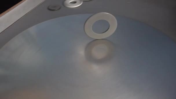 Disco giratorio de experimento de física — Vídeos de Stock