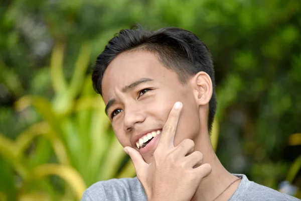 Asian Boy Making A Decision — Stock Photo, Image