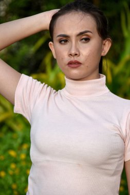 Heyecansız bir genç kişi