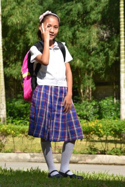 Defterli Utangaç Kız Öğrenci