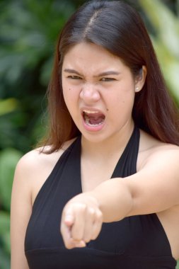 Üzgün genç farklı kişi