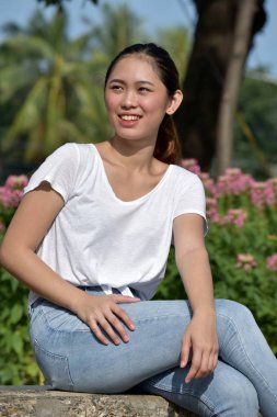 Mutlu Güzel Bir Kişi