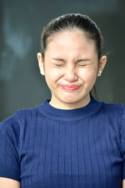 Stressed Beautiful Filipina Feminino — Fotografia de Stock