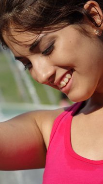 Mutlu genç farklı kişi