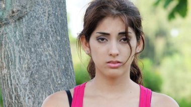 Mutsuz genç çeşitli insan