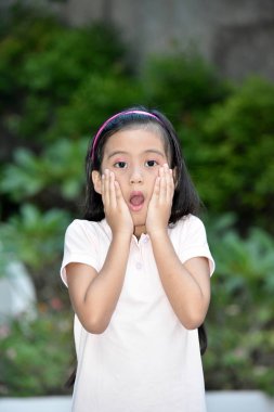 Bir Şok Kadın Tween