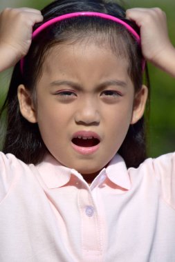 Çeşitli Kız Çocuk Ve Anksiyete