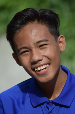 İyi Görünümlü Erkek Gülümseyen