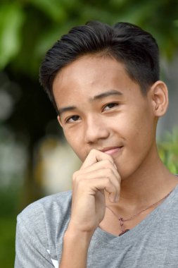 Genç Erkek Bir Karar Verme