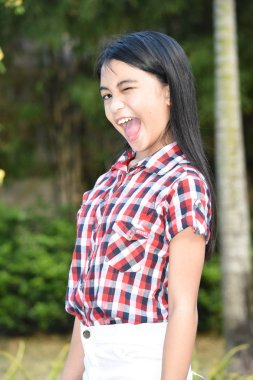 Göz Kırpan Şirin Çeşitli Kadın