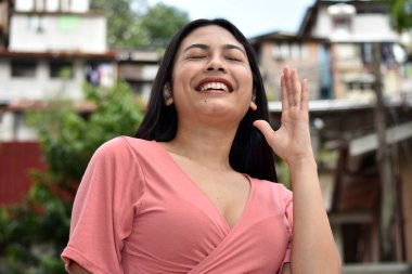 mutlu bir Asyalı kadın