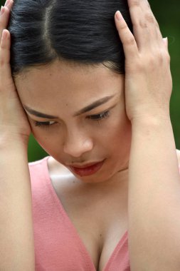 Genç Çeşitli Kadın ve Endişeler