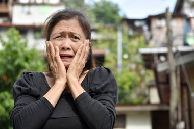 Sürpriz Emekli Azınlık Kadın Kıdemli