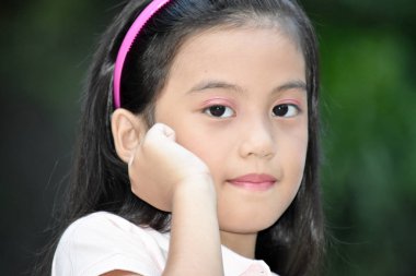 Güzel farklı kadın düşünme