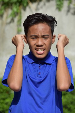 Vurguladı genç Filipino boy gençlik