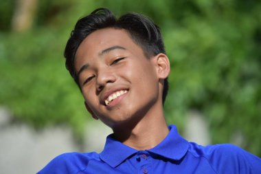 Bir yavru ve mutluluk