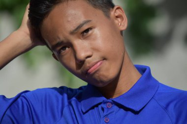 Bir Genç ve Karışıklık