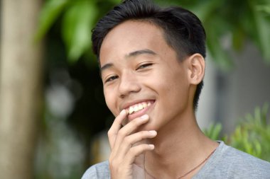 Bir erkek ve utangaçlık