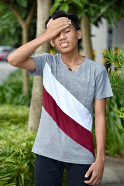 Bir stresli çocuk gençlik