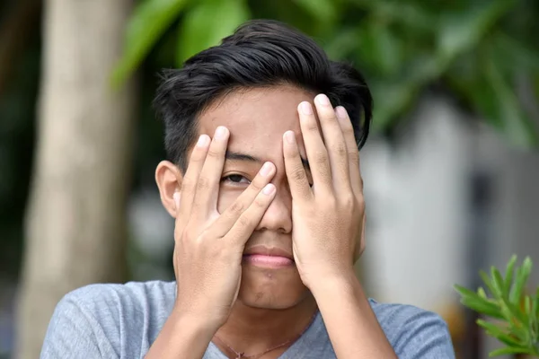 A félelmetes Teen Boy — Stock Fotó