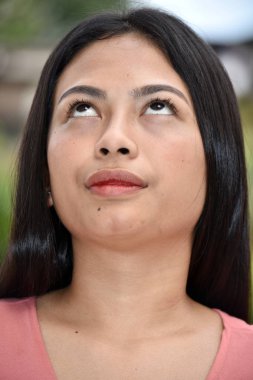 Pretty Çeşitli Kadın Ve İlgisizlik