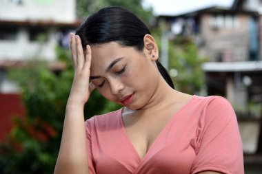 Bir Kadın ve Üzüntü