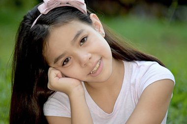 Oldukça sevimli Asya kişi