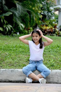 Unutkan bir genç kadın