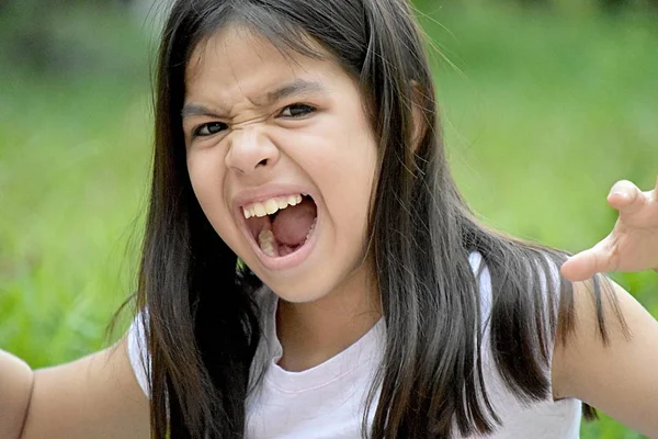 Korkutucu Petite Çeşitli Kadın