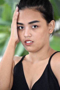 Genç Filipinli Kız Hafıza Sorunları