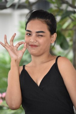 Tamam Güzel Azınlık Kadın