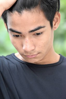 Üzgün Genç Azınlık Adam