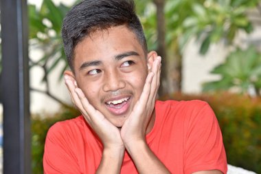 Genç azınlık kişi şaşırttı