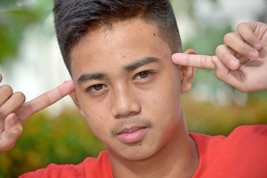 Deli İyi Görünümlü Kişi