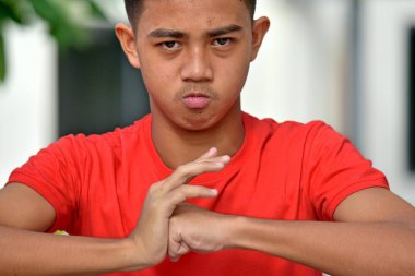 Kızgın Bir Erkek Çocuk