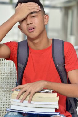 Kitaplar ile Üniversite Asya Öğrenci Hafıza Sorunları