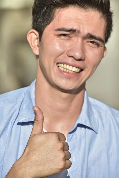 Uma pessoa masculina feliz — Fotografia de Stock