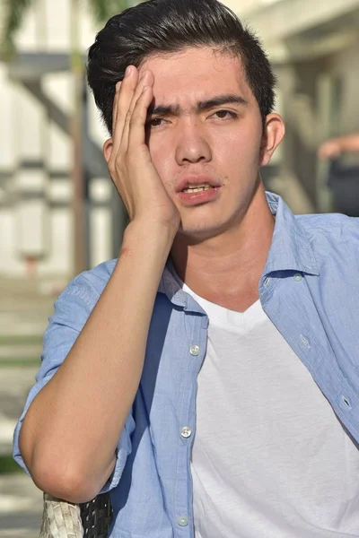 Jovem Asiático Masculino Sob Stress — Fotografia de Stock